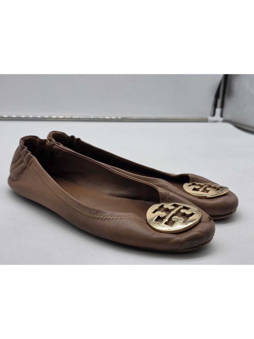 Tory Burch Shoes Womens Size 8 Brown Leather Ballet Flats Logo Medallion Damaged